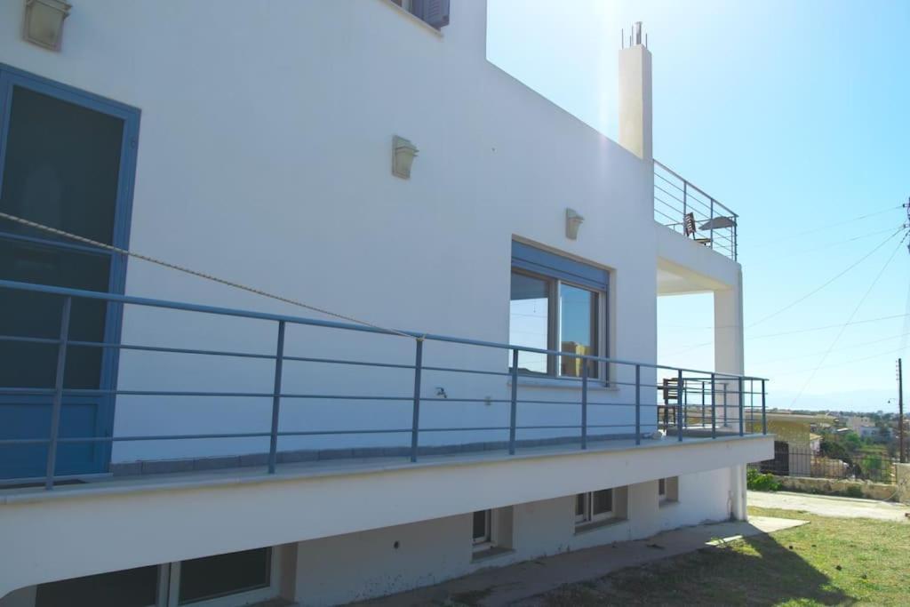 Вилла Georgia'S House Aegina Экстерьер фото