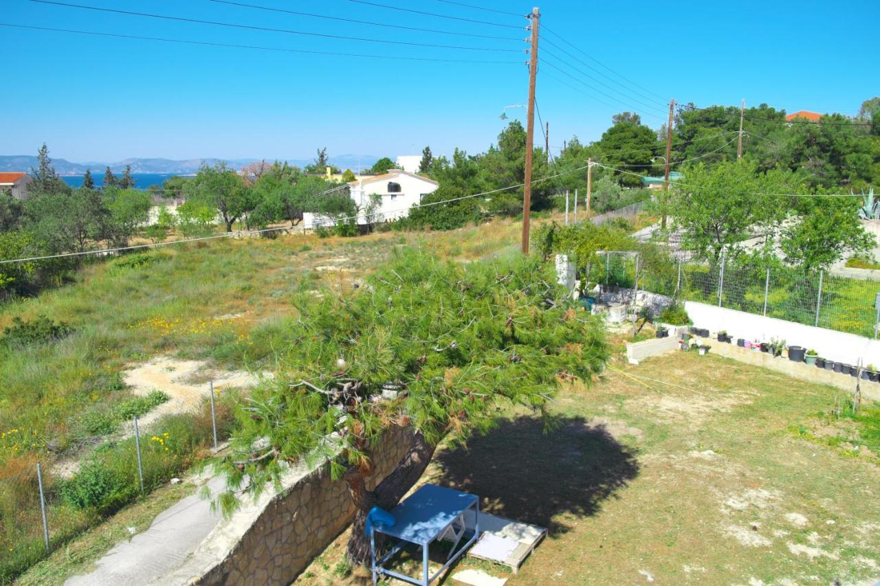 Вилла Georgia'S House Aegina Экстерьер фото