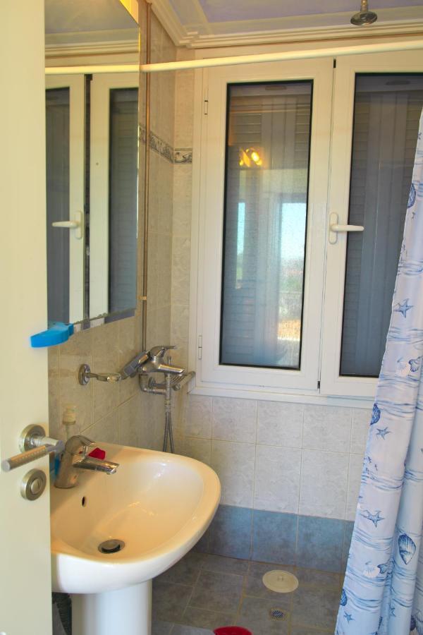 Вилла Georgia'S House Aegina Экстерьер фото